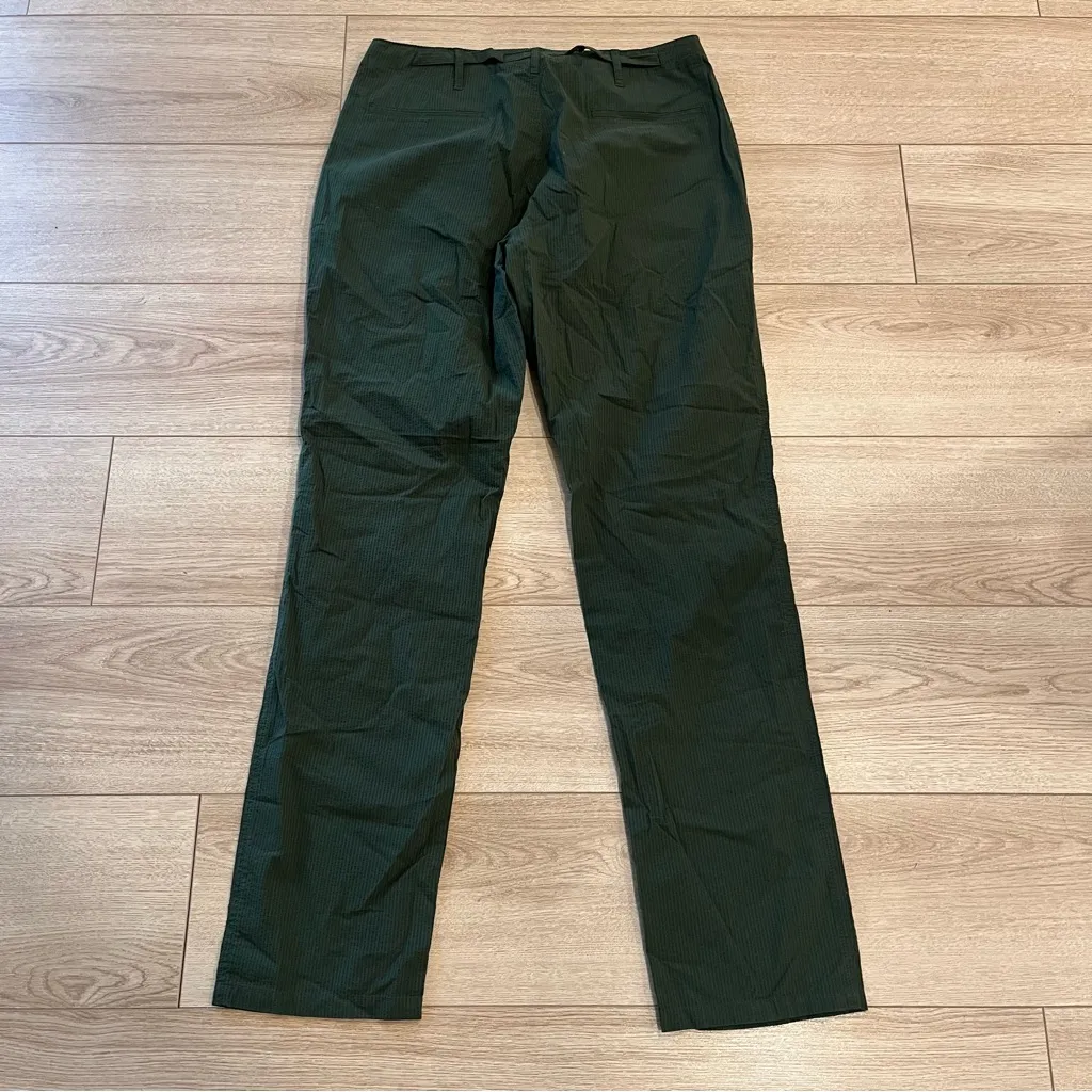 NWT J. Crew Women’s Army Green Seersucker Belted Straight Leg Pant Size 32 - Image 5
