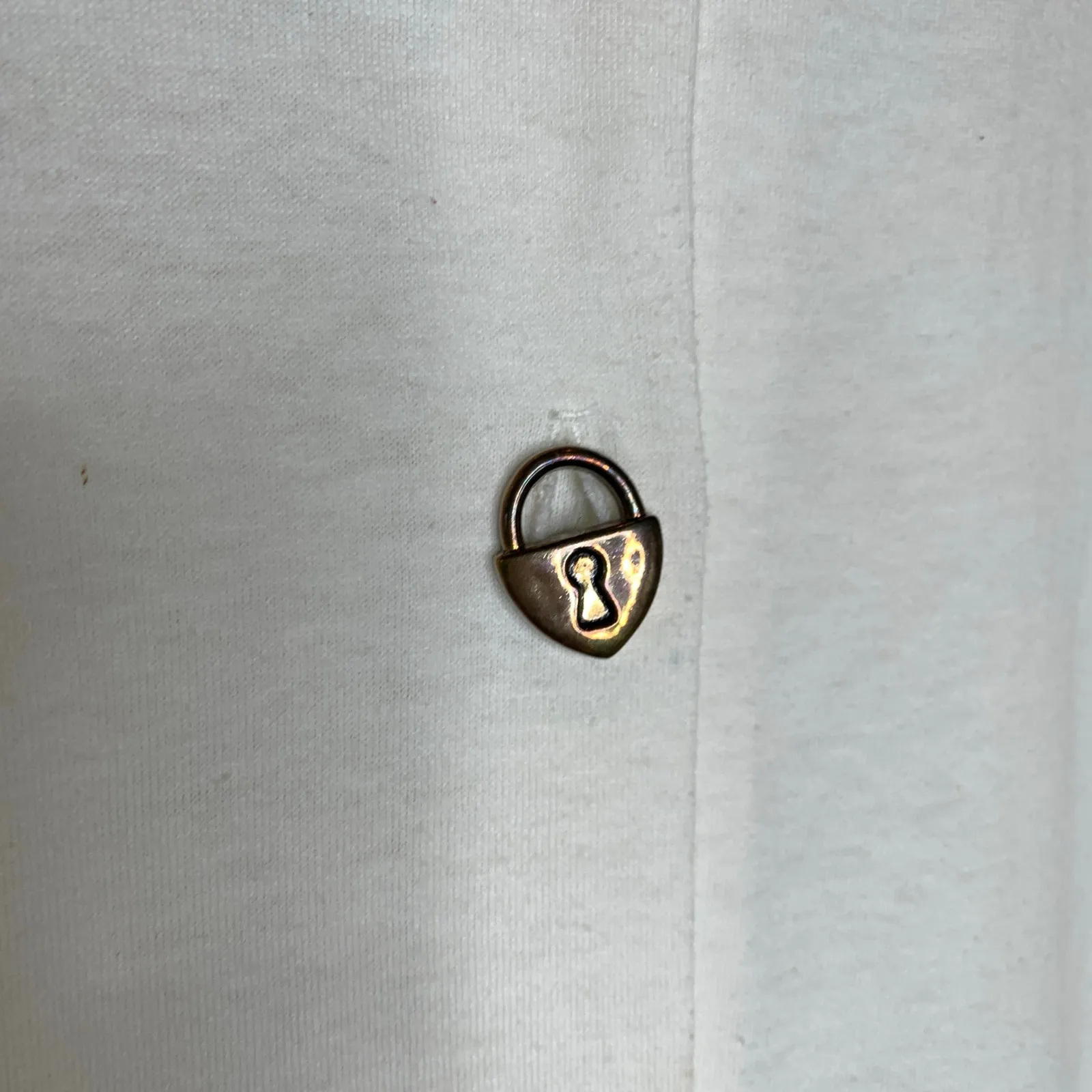 Vintage Jersey Top White Button Front w Large Buttons Hearts Sz Medium - Image 8