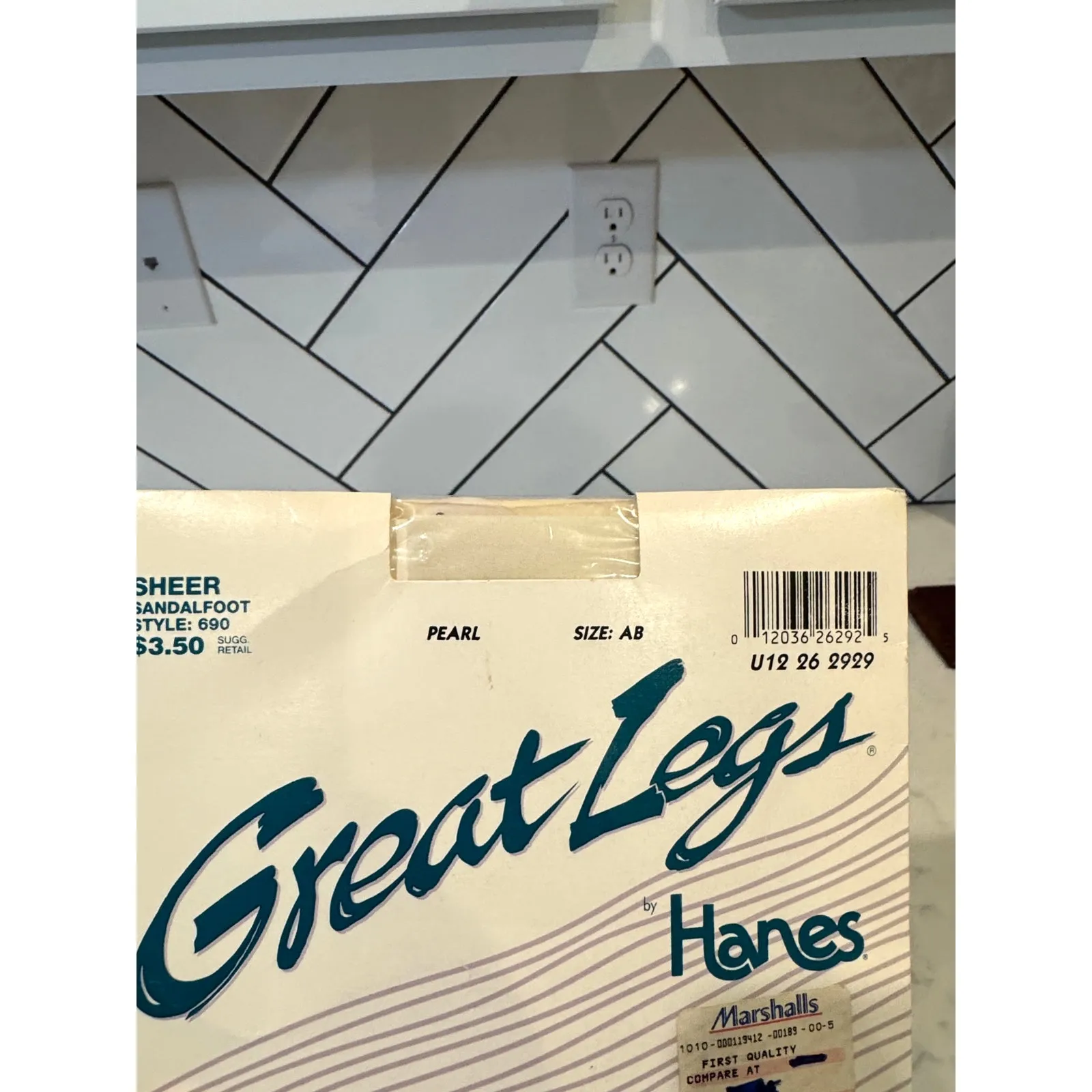 Vintage 90s Hanes Great Legs sheer sandal foot pantyhose Pearl size AB coquette - Image 2