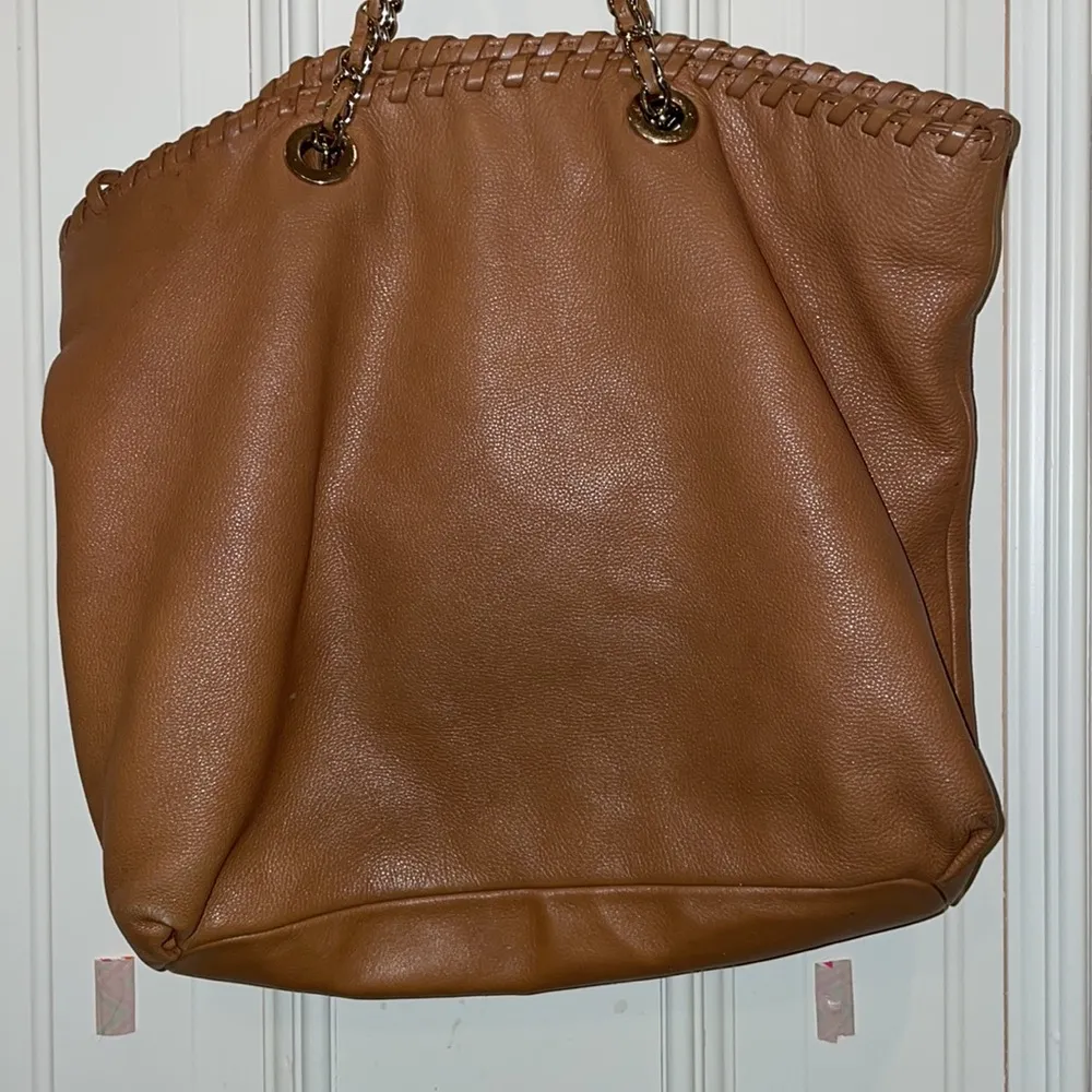 Tory Burch Marion East West Tote Tan - Image 4