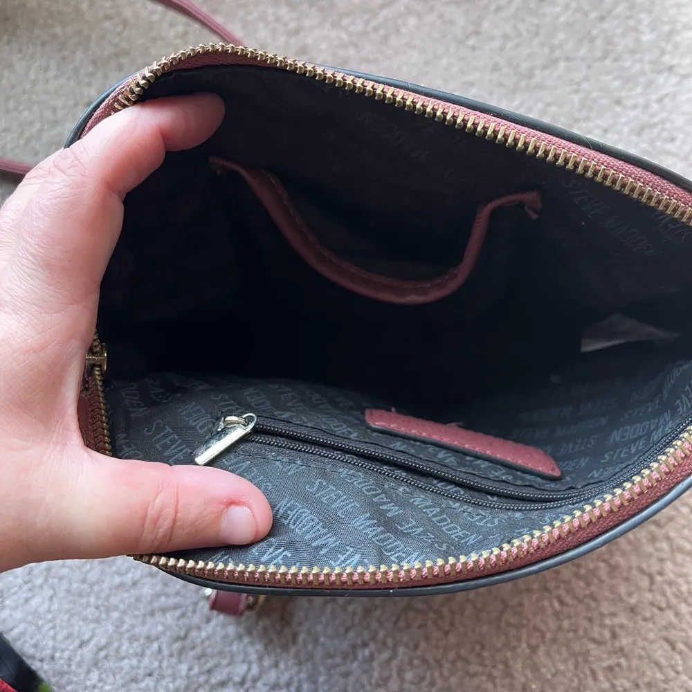 Steve Madden Women’s Rose Pink Designer Crossbody Bag - Image 6