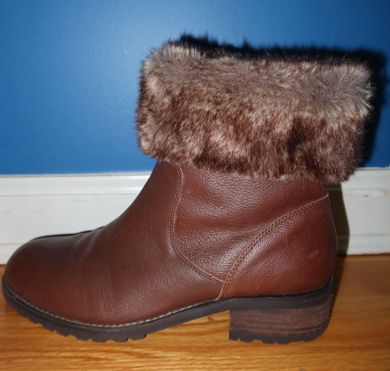 Lands' End Fur Rimmed Boots - Image 4