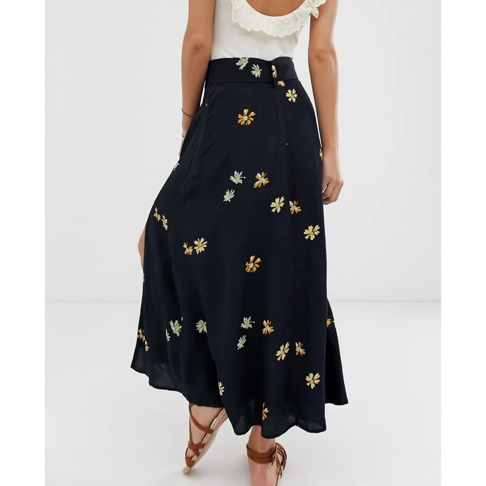 Capulet Devin black floral belted midi skirt - Image 9