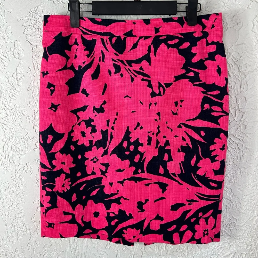 J Crew | Hot Pink and Navy Floral Pencil Cotton Basketweave Skirt Size 6 - Image 2