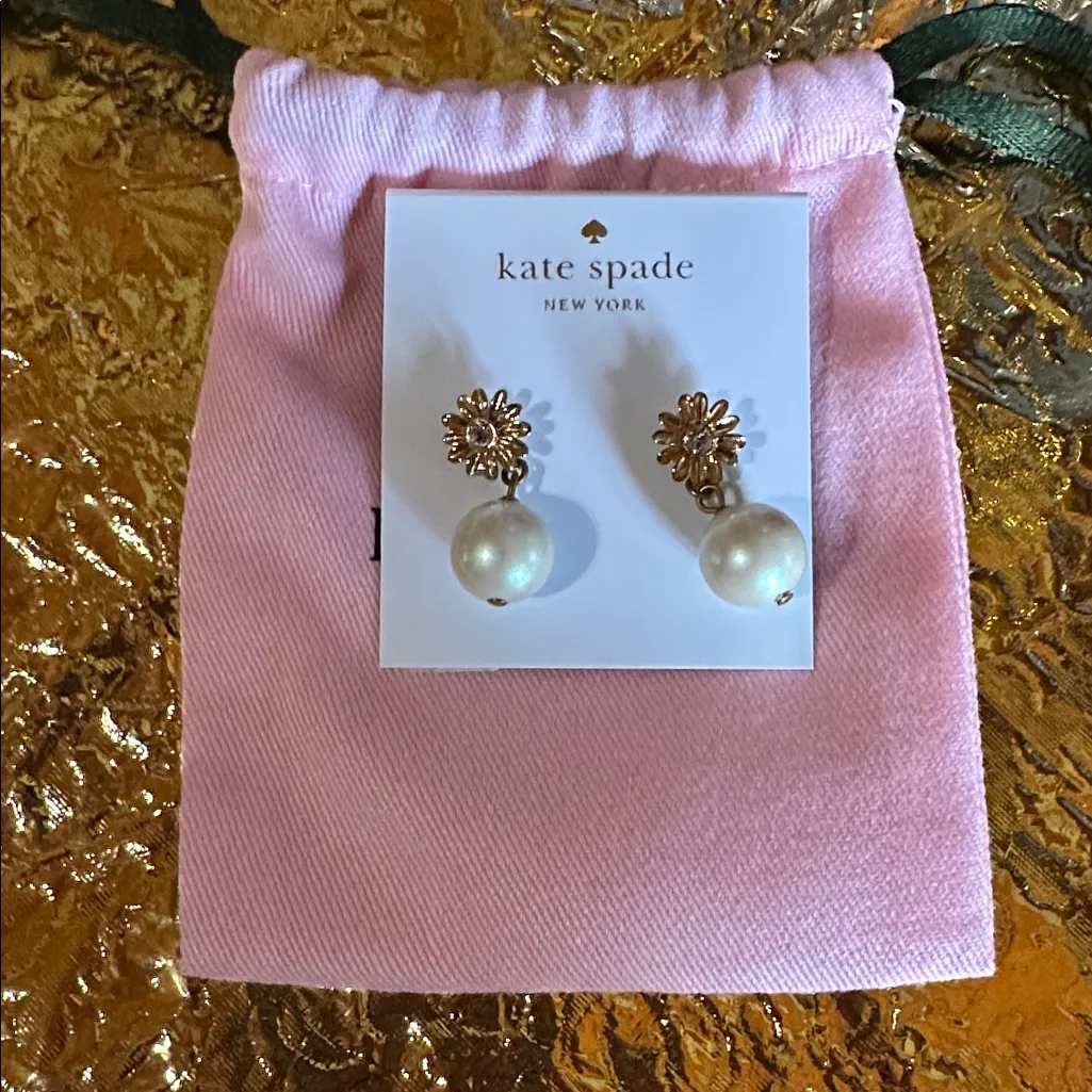 Kate Spade Dazzling Daisies Drop AKA Love me Flower & Pearl Stud Earrings - Image 2
