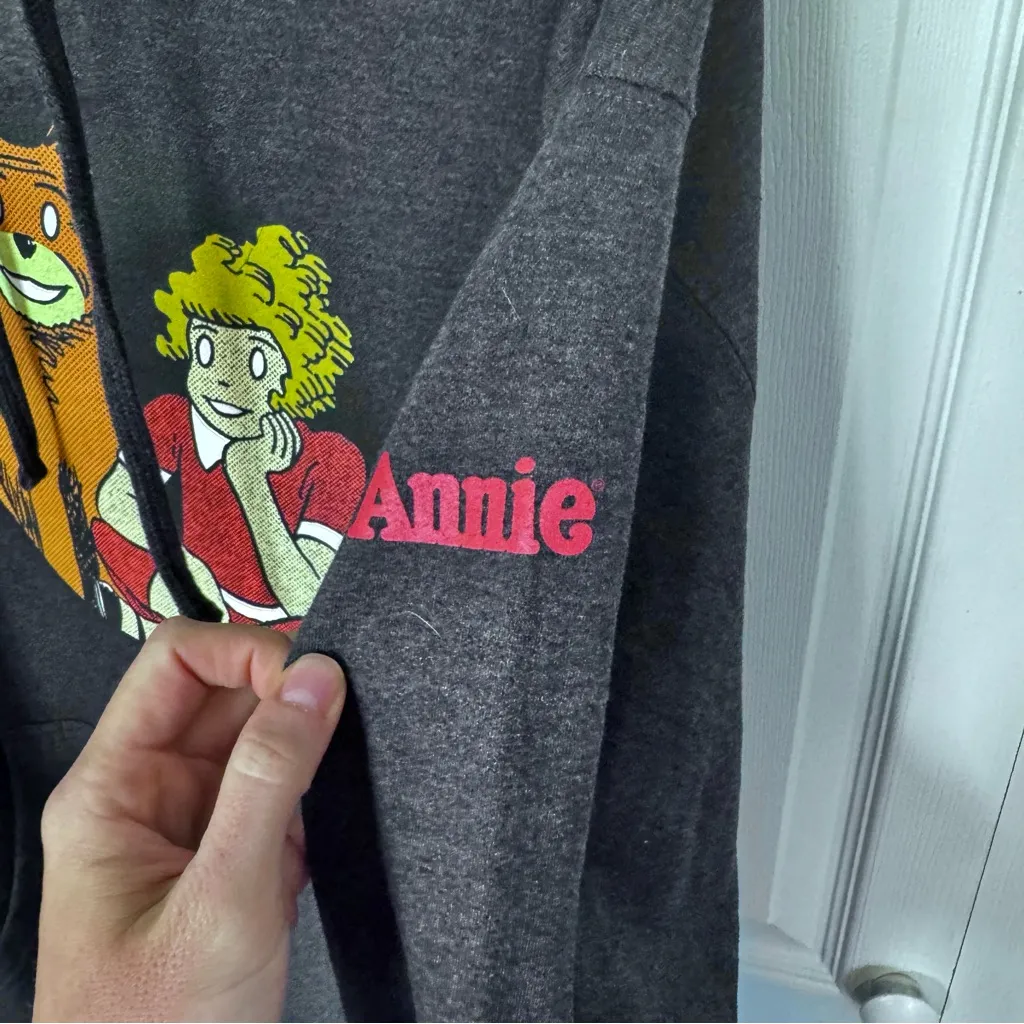 2023 Creative Goods x Little Orphan Annie Gray Graphic Hoodie XL - Image 6