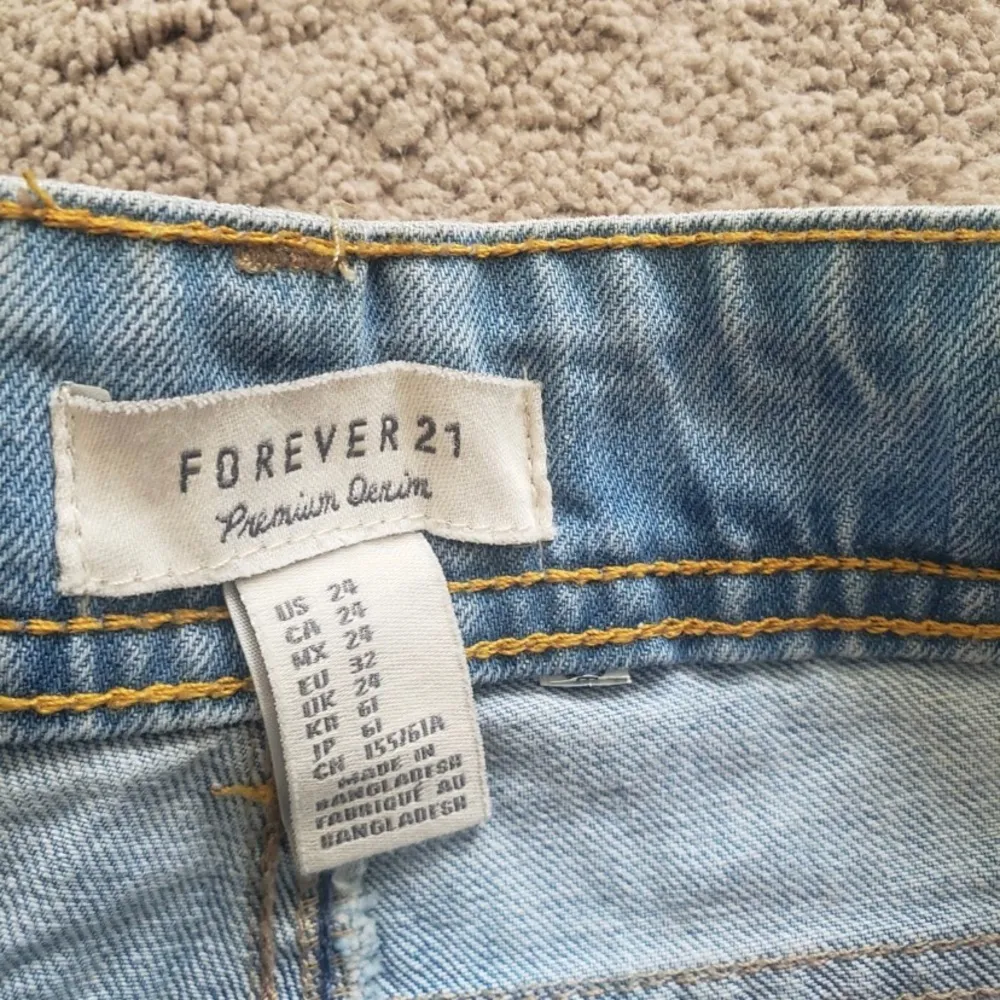 Forever 21  jean shorts size 24 - Image 3