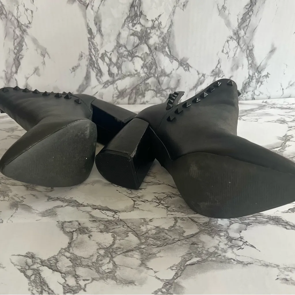 Steve Madden Gloria Black Studded Leather Cutout Booties 9.5 - Image 15