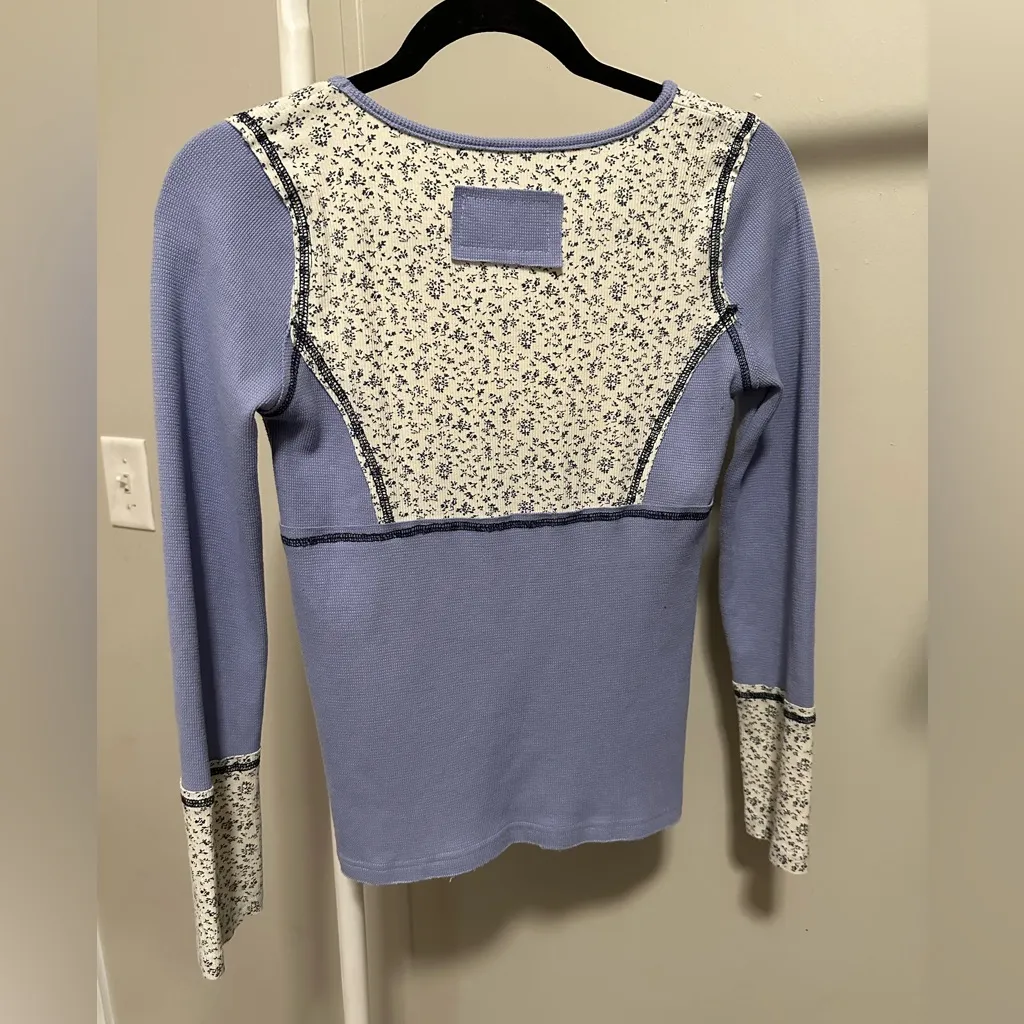 Purple and White Floral WaffleKnit Longsleeve Shirt size XS - Image 5