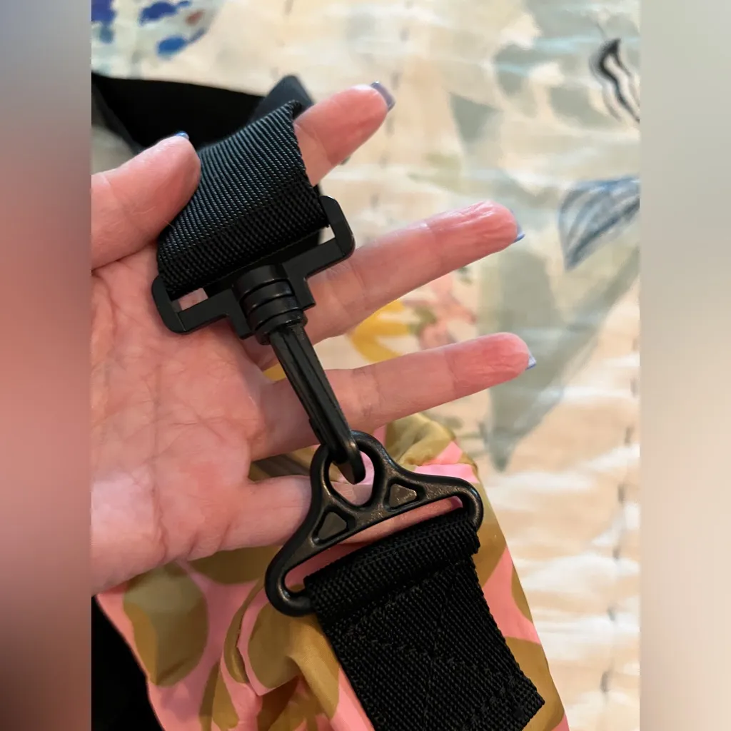 ORLA KIELY Sixties Stem Print Packaway Kit Duffel Bag BNWT Pink - Image 4