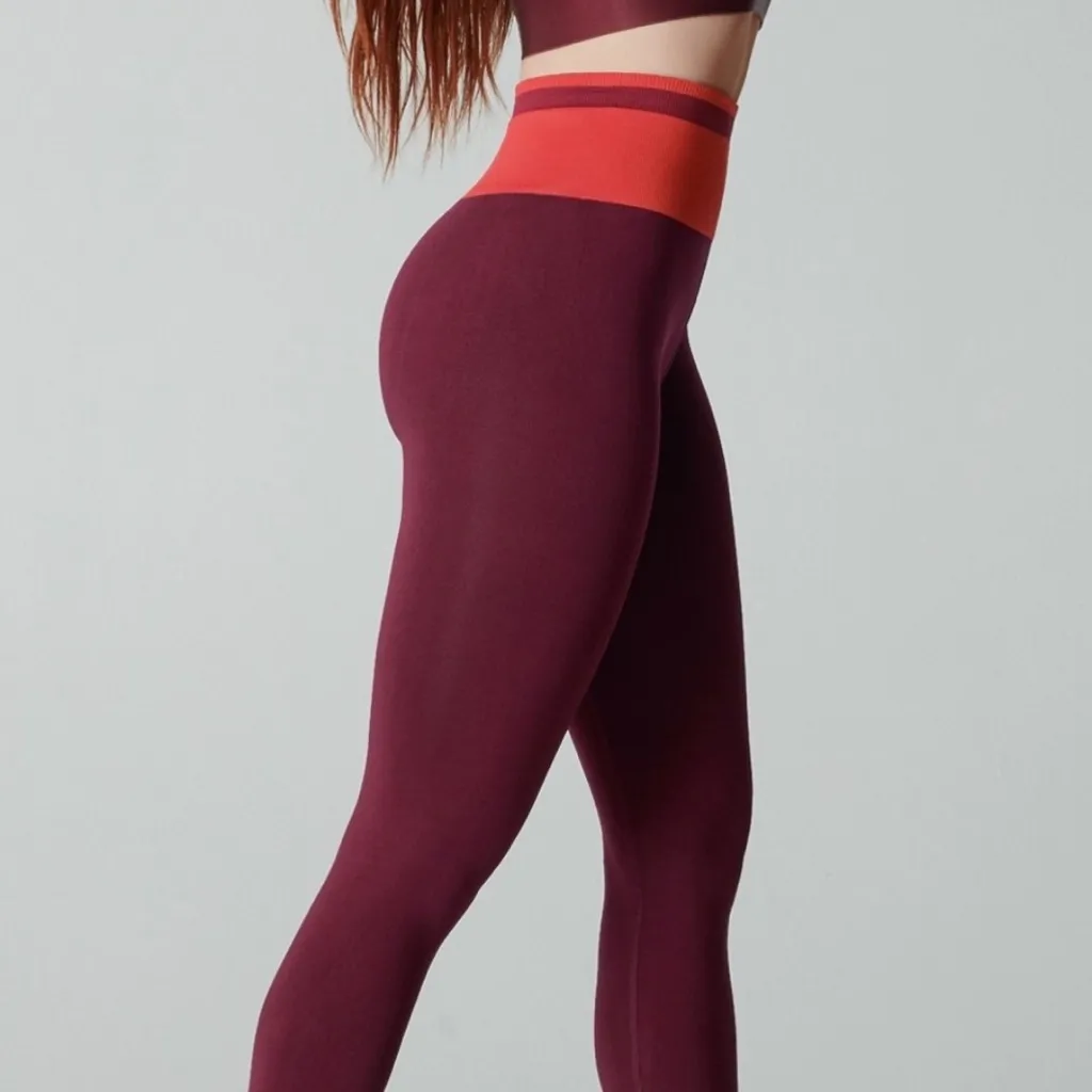 High-Waisted Seamless Stripe 7/8 Leggings Burgundy Red Colorblock Size S - Image 2