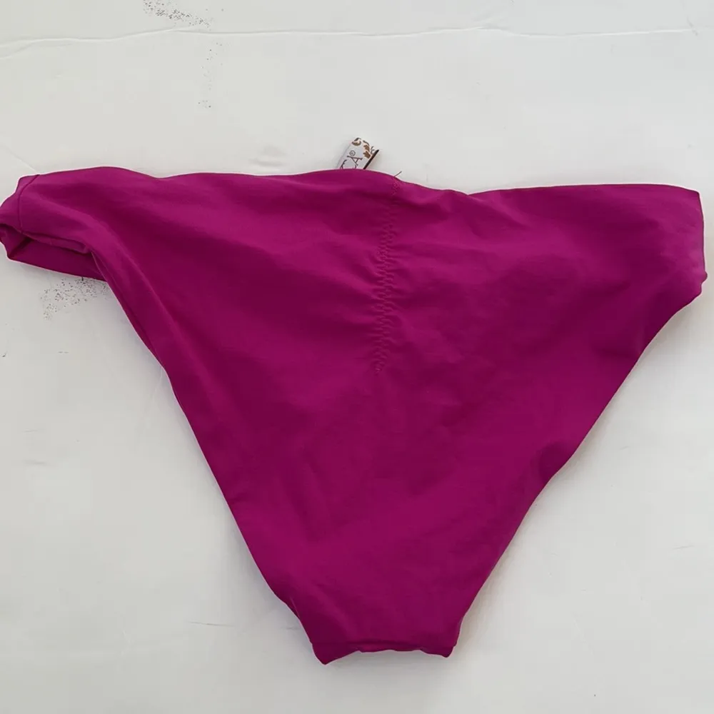 Becca by Rebecca Virtue Pomegranate Adele hipster bikini bottoms XS NWOT - Image 5