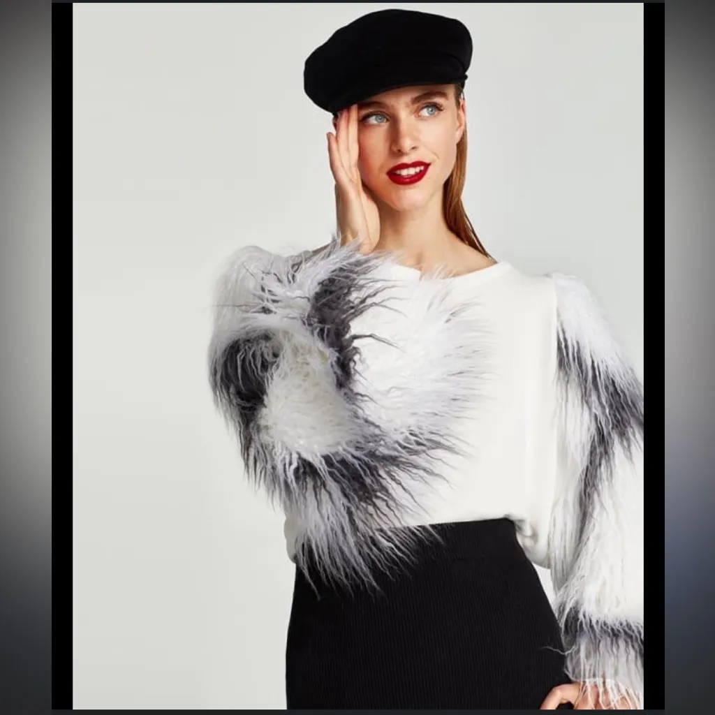 ZARA NWT SWEATSHIRT faux fur sleeve WHITE blogger fav WINTER CASUAL $108 L boho - Image 6