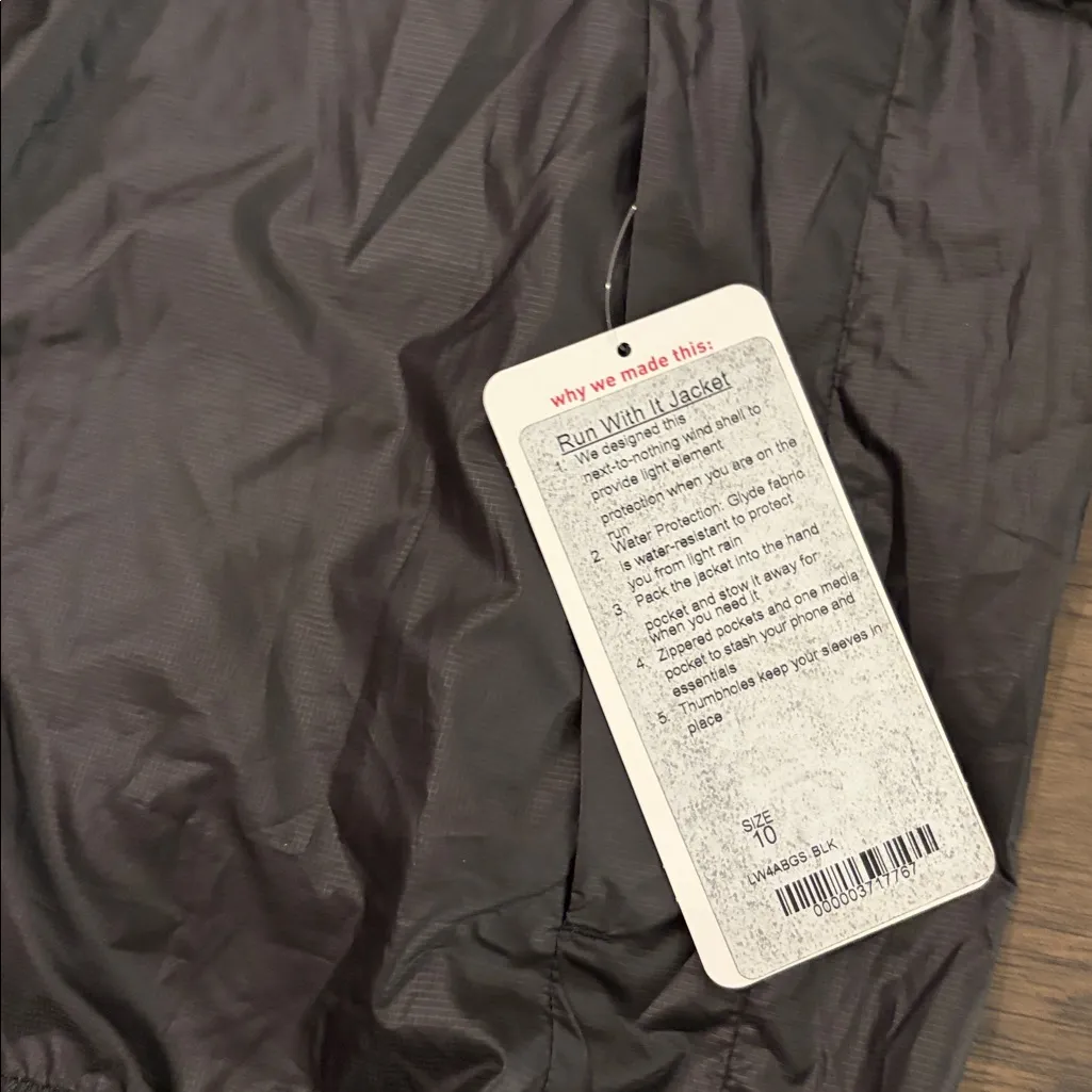 New With Tags Lululemon Run With It Jacket Sz 10 - Image 10