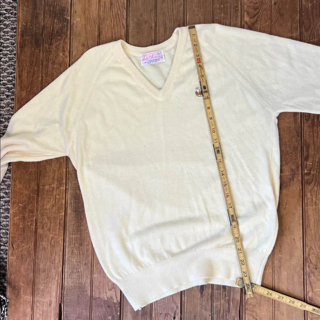 Vintage 1980s Women's yellow preppie W country club V - Image 5