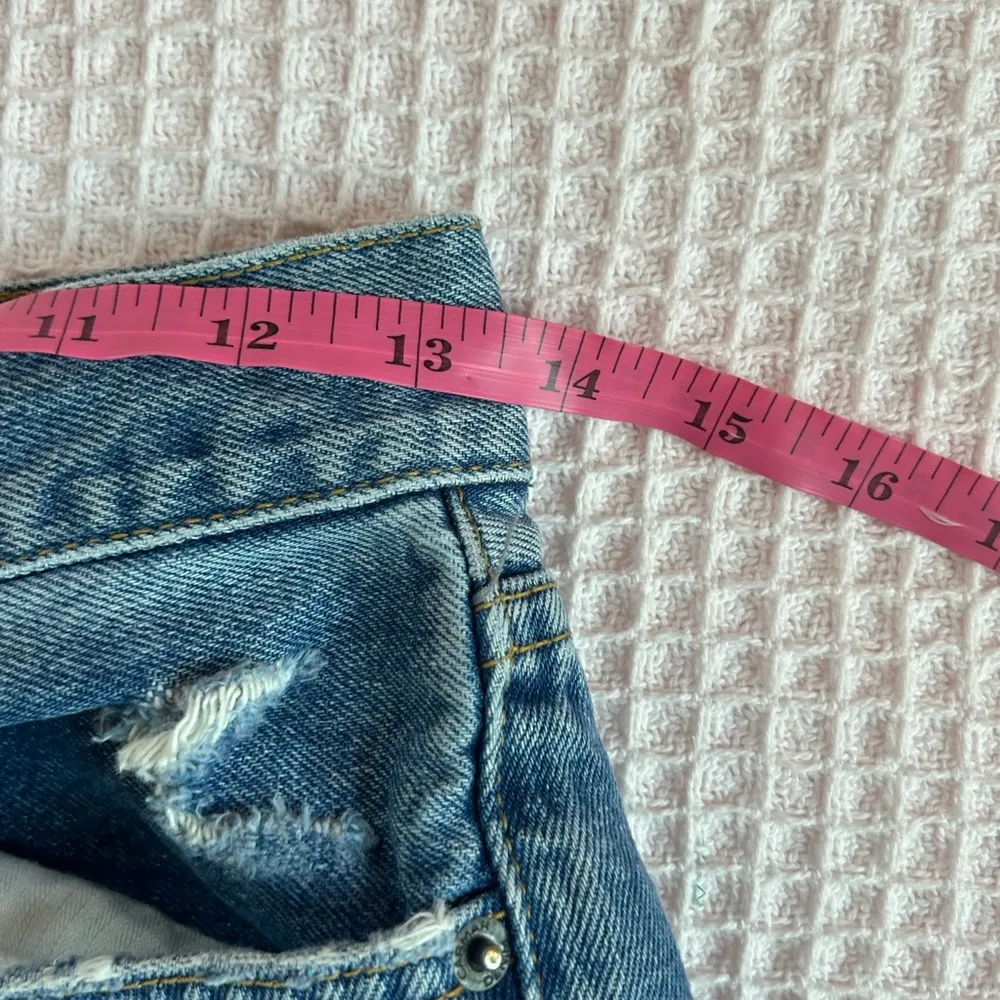 Carmar trashed distressed straight leg raw hem jeans size 25 button fly med.wash Blue - Image 3