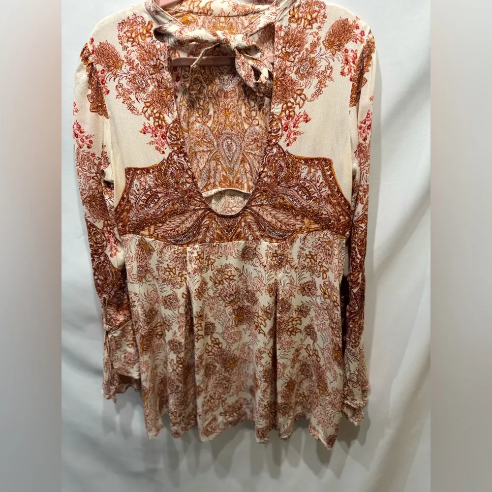 Free People Lady Luck Tunic Keyhole Back
Floral Tunic Size Small EUC! - Image 7