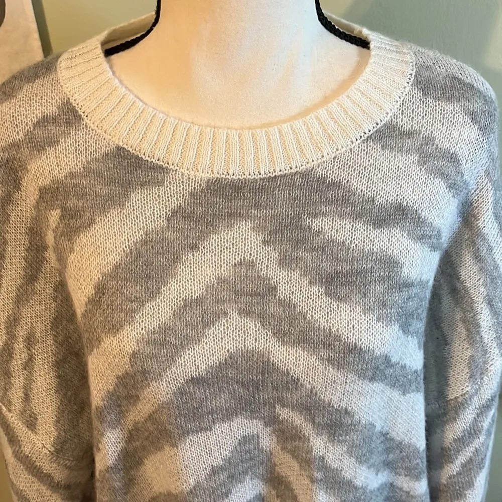 American Eagle Outfitters gray white cheetah print wool blend sweater - Image 3