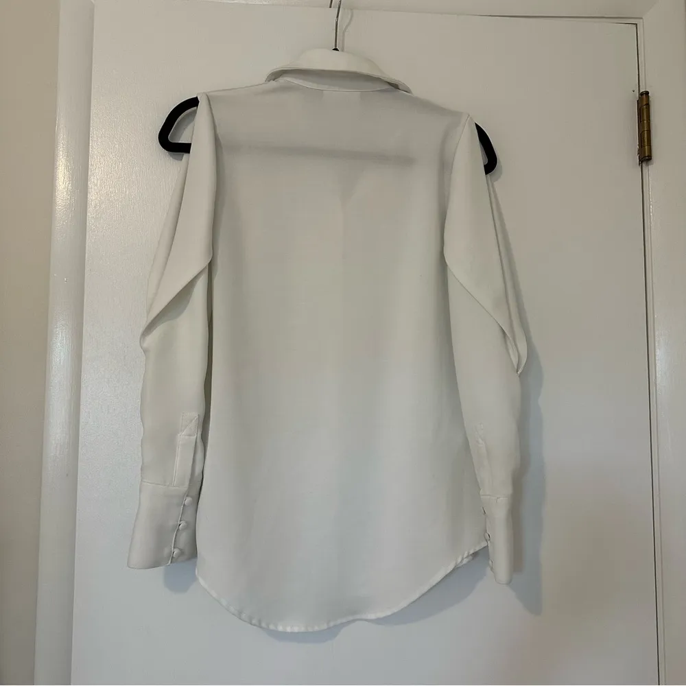 C/MEO COLLECTIVE  Button Down Open Shoulder Blouse Womens XS - Image 3