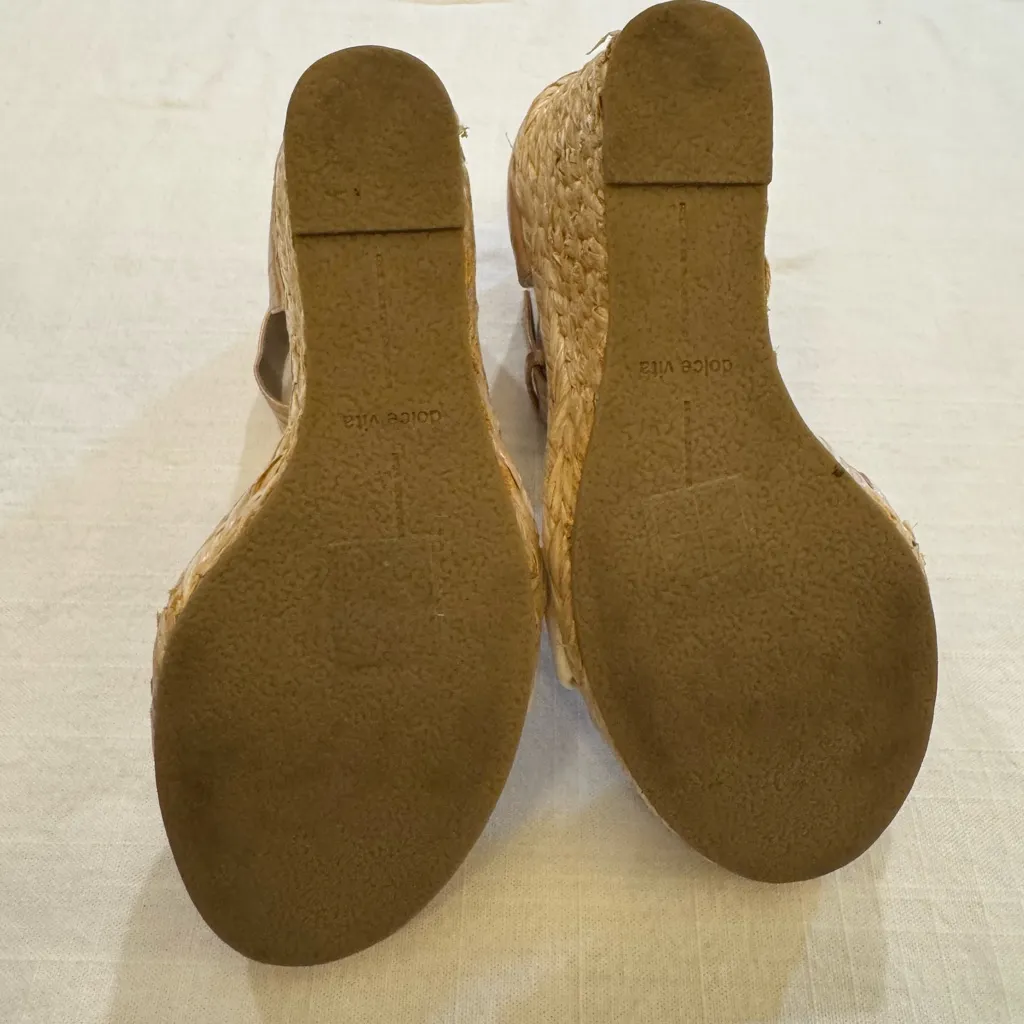 Dolce Vita Cream and Tan Wedge Sandals Size 8 - Image 5