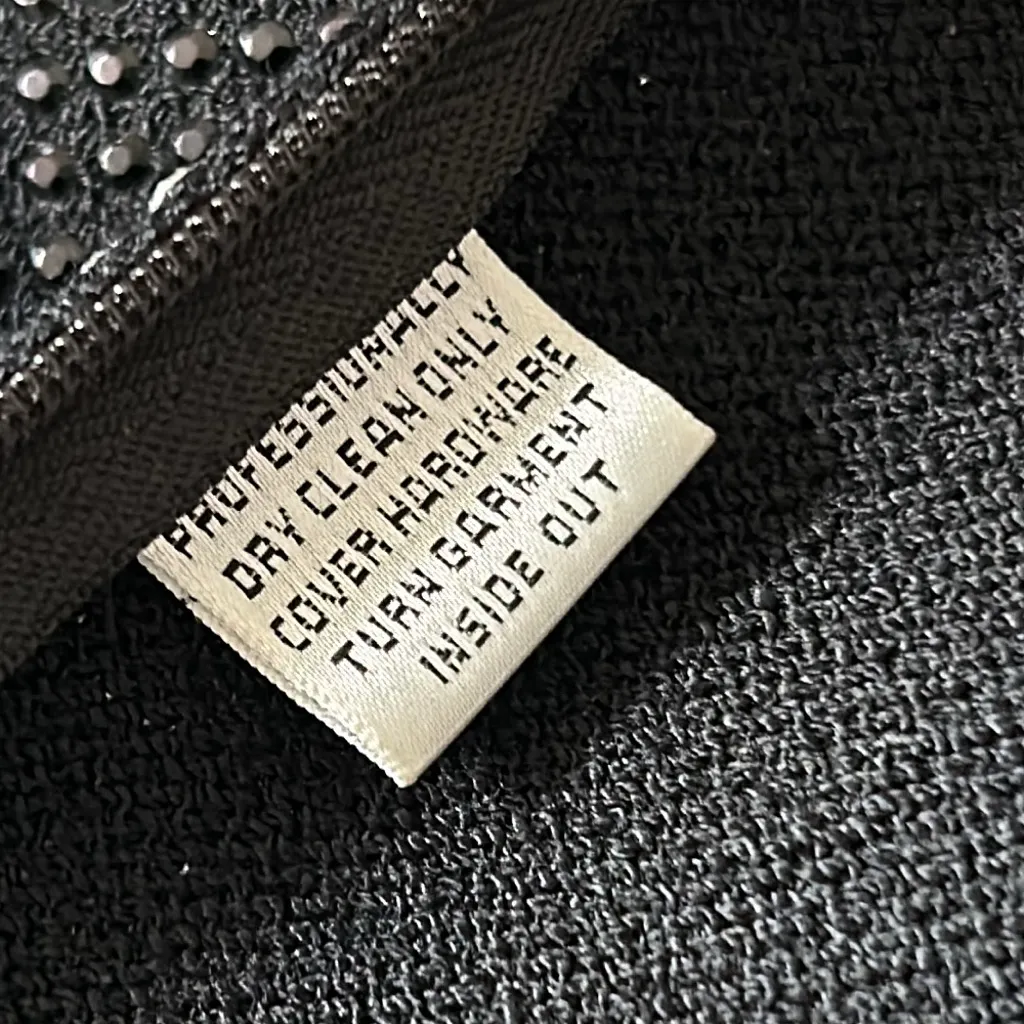 St. John Vintage 2002 Women’s Knit Metallic Beaded Crop Black Tank Top Sz 2 USA‎ - Image 13