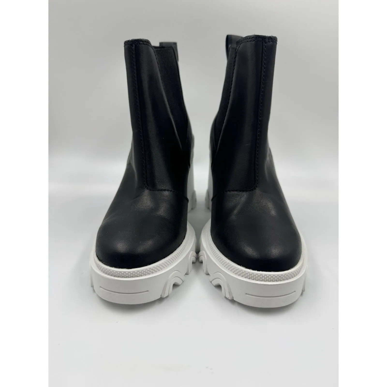 Sorel Brex Chelsea Heeled Ankle Black/White Booties, Waterproof Women’s Size 5.5 - Image 2