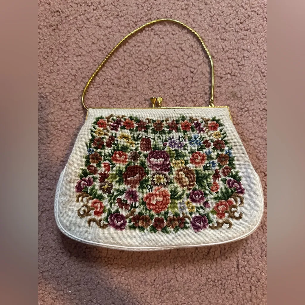 Vintage Petit Point Floral Needlepoint Purse Handmade Squeaky Clean Hong Kong Gold - Image 2