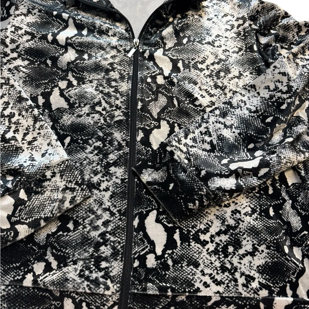 Mirror Image 1X Black/white Reptile Print Full Zip Sweat/Jacket Black - Image 2