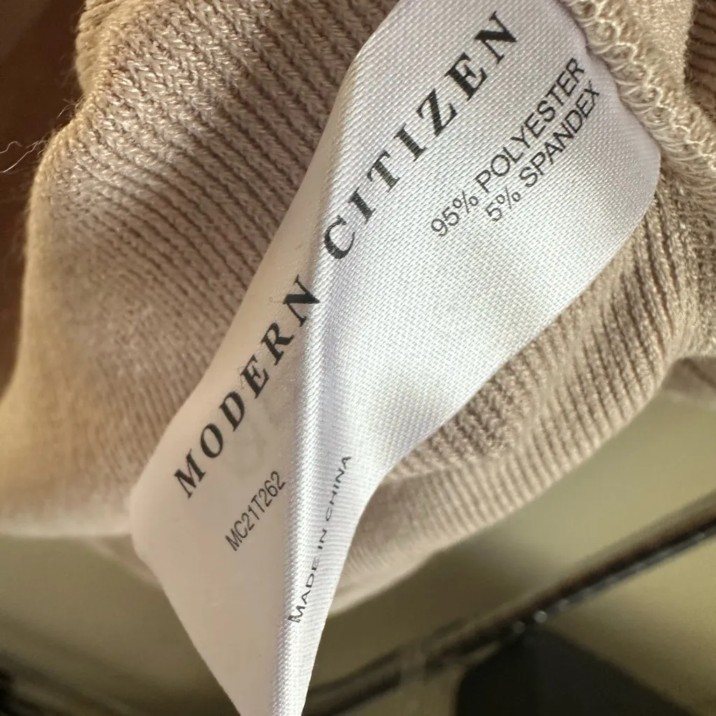 MODERN CITIZEN TAN Sleeveless Top. - Image 7