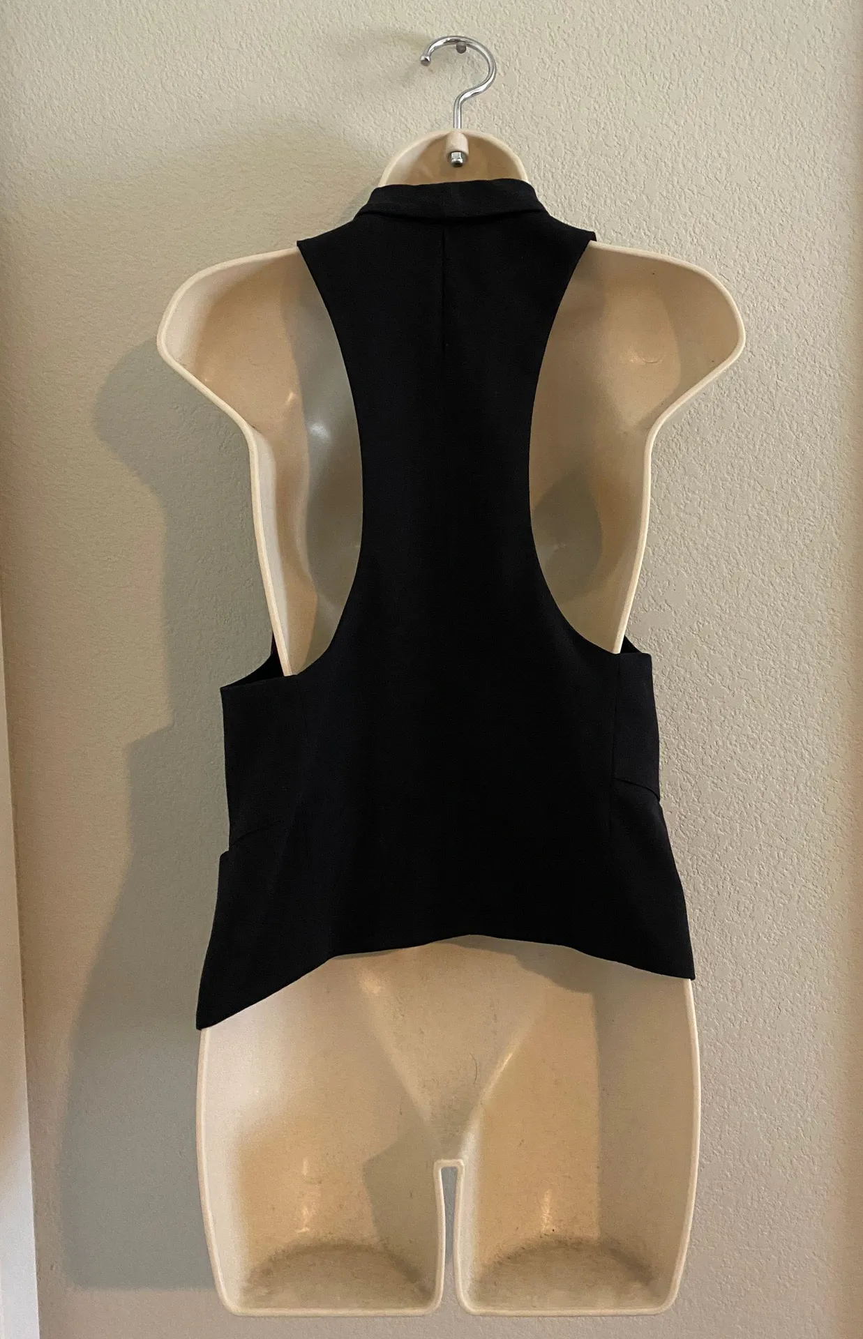 NWOT  racerback tuxedo vest. Sz M - Image 3