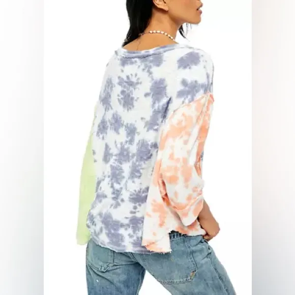 FREE PEOPLE We the Free Chasing the Sun Tie Dye Oversized Slouchy Tee Size XS - Image 4