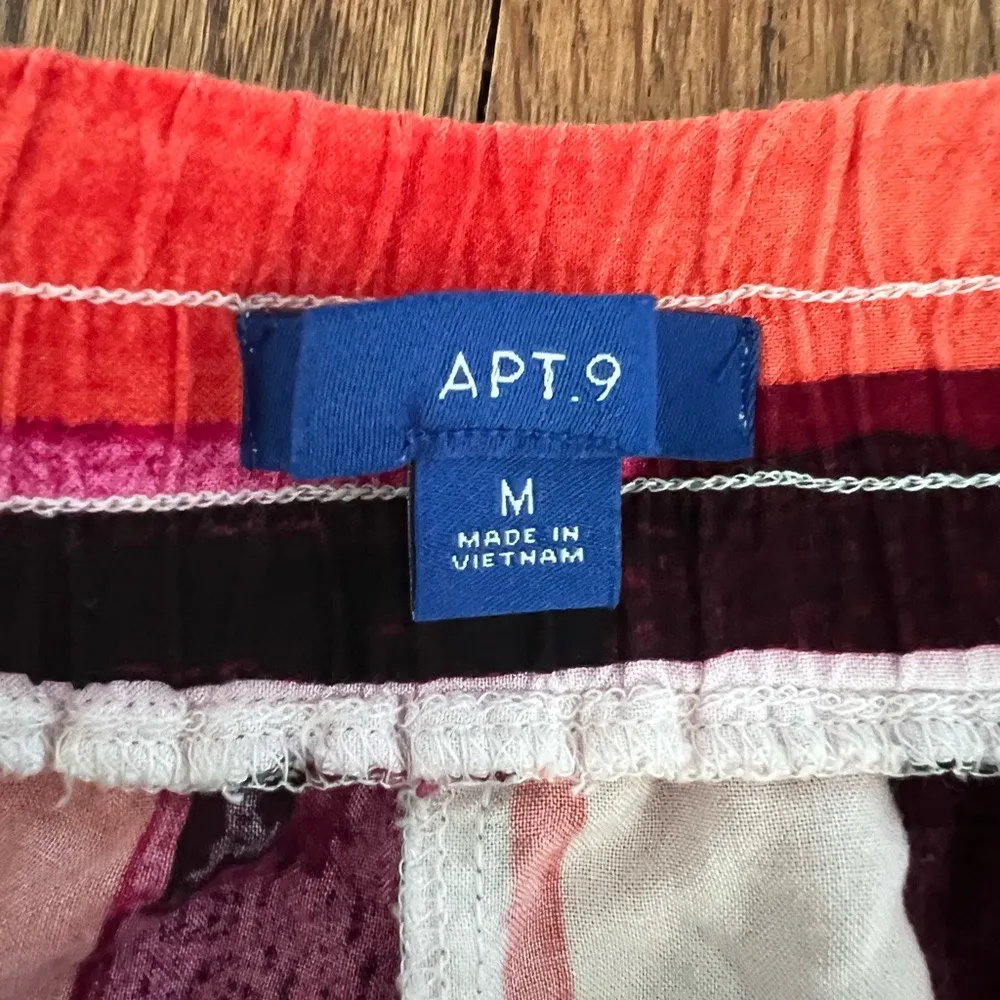 Striped Multicolor Shorts Apt 9 Size M - Image 4