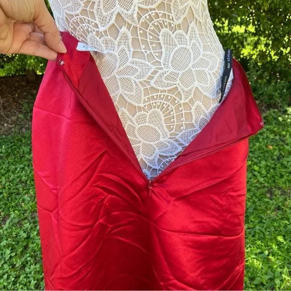 Bill Levkoff Red Satin Full Length Formal‎ Skirt Size 8 - Image 3