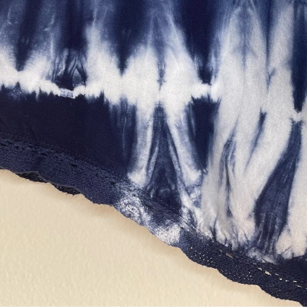 Knox Rose | Blue & White Tie-Dye Lace Accented Sleeveles Top | Large - Image 8