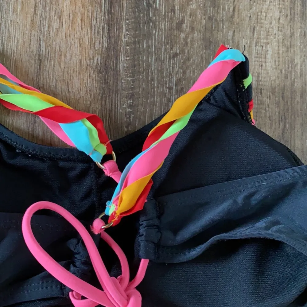 SO Multicolor Strappy Ribbon Back Bikini Top Size Medium - Image 5