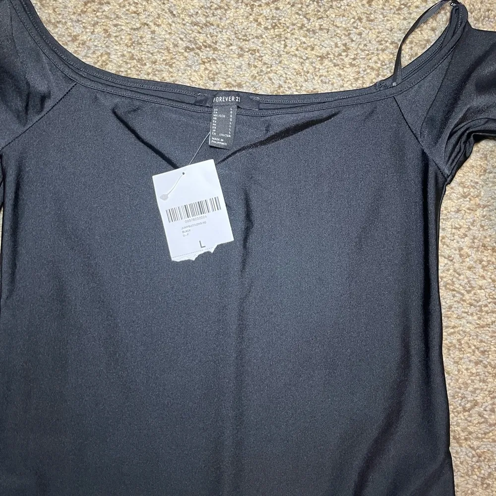 Forever 21 off the shoulder jumpsuit - Image 3