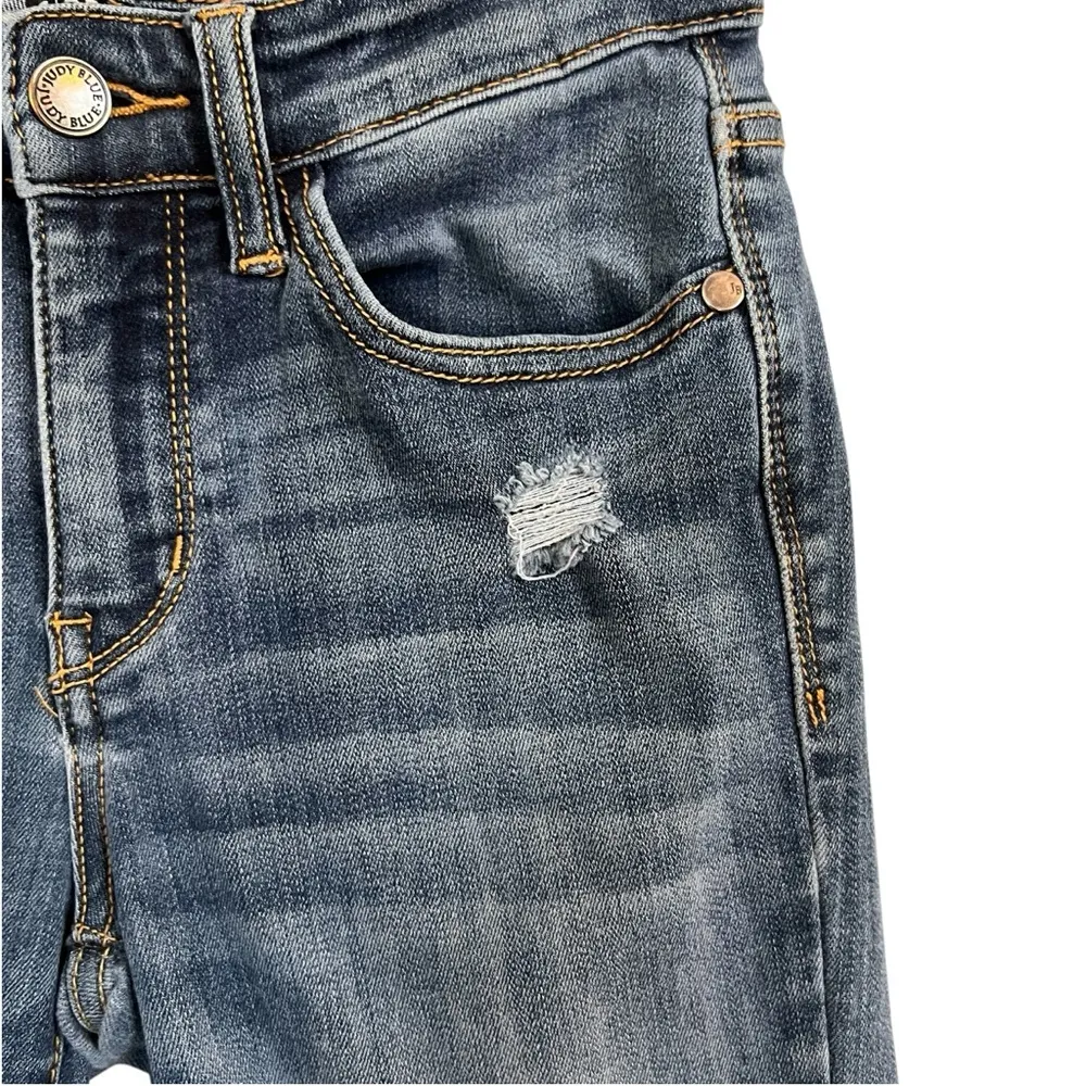 Judy Blue Women’s Relaxed Fit Distressed Denim Size 1/25 - Image 4