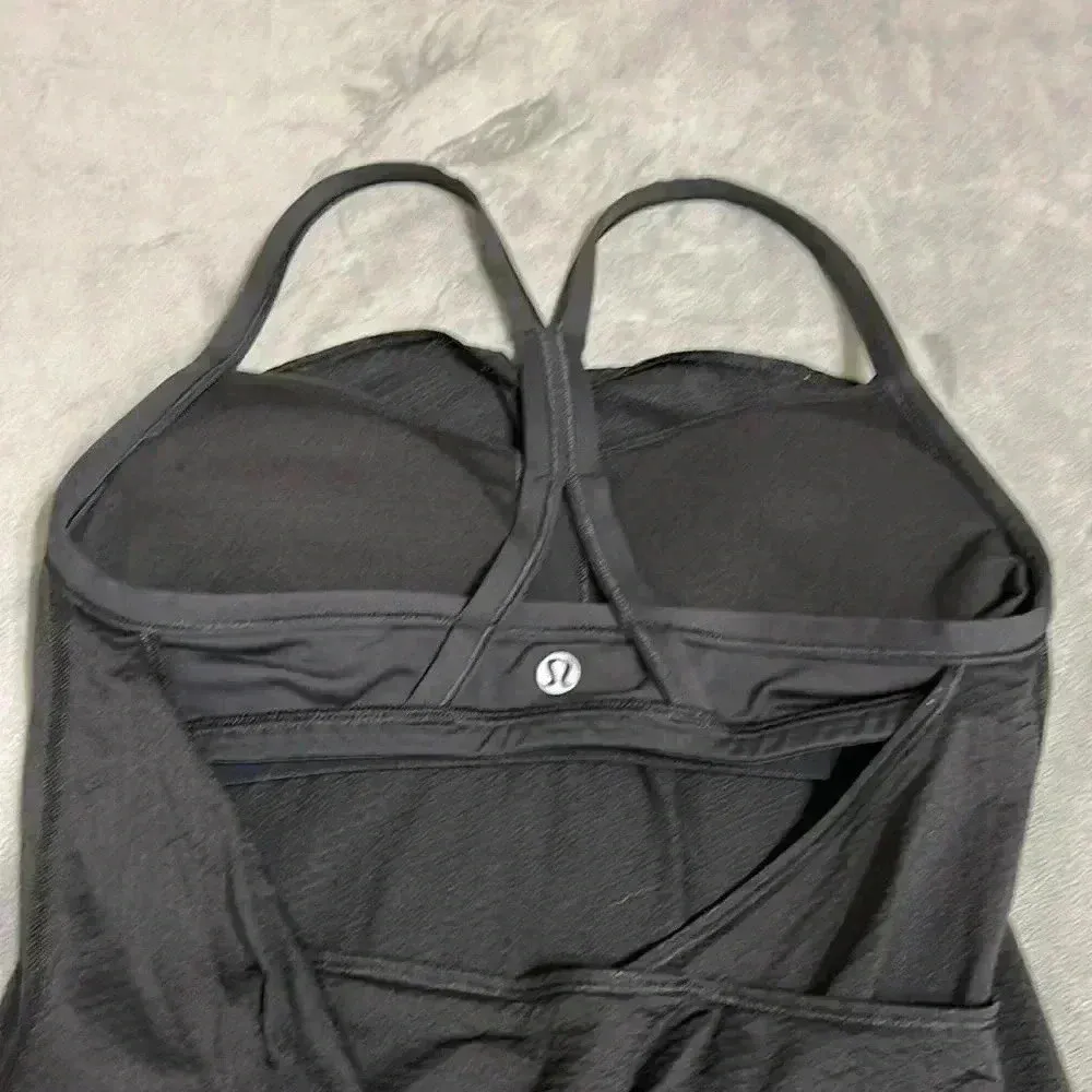 Lululemon Black Tank Top with Built in Bra - Image 4