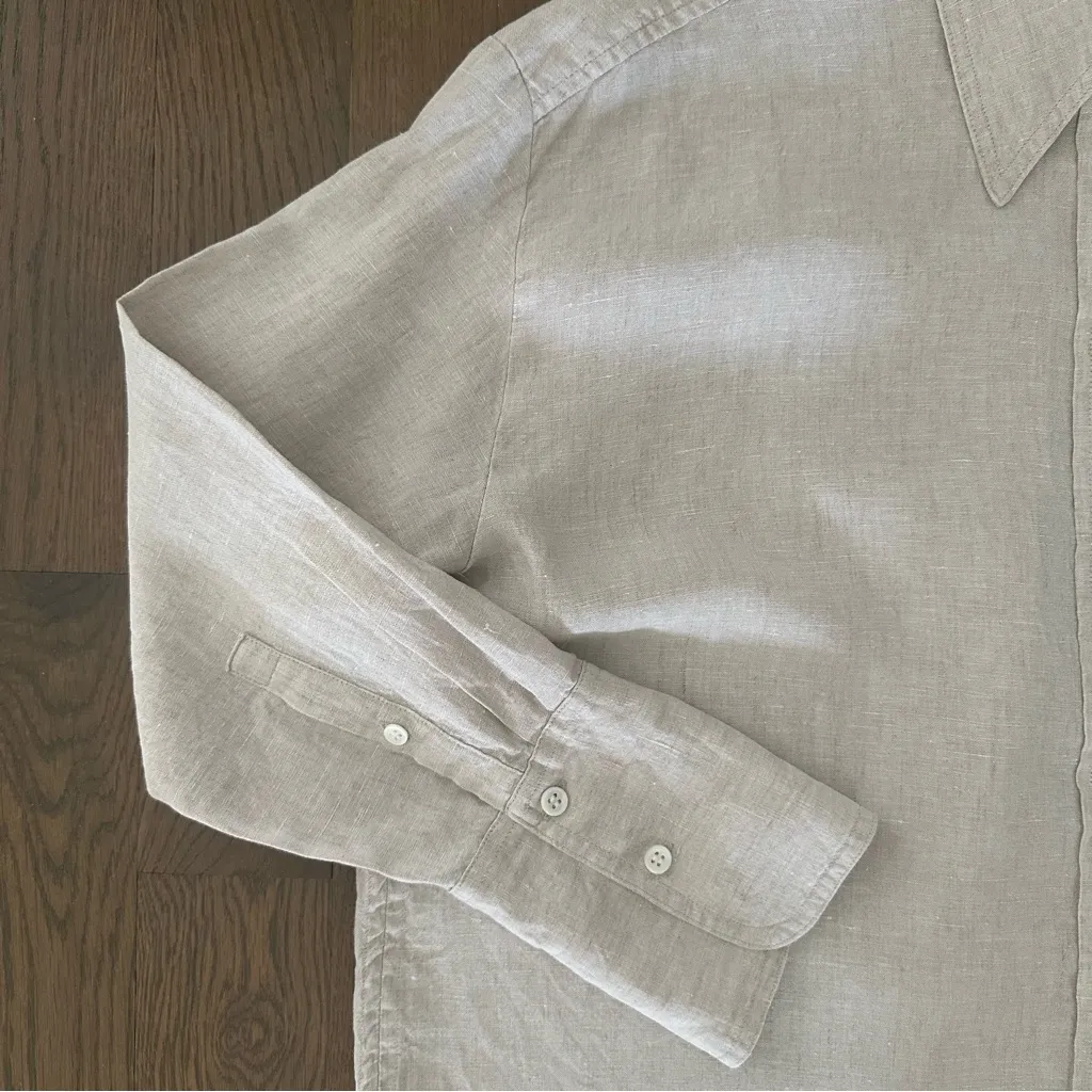 Banana Republic 100% Linen Button Front French Cuff Shirt in Beige Tan Medium - Image 6