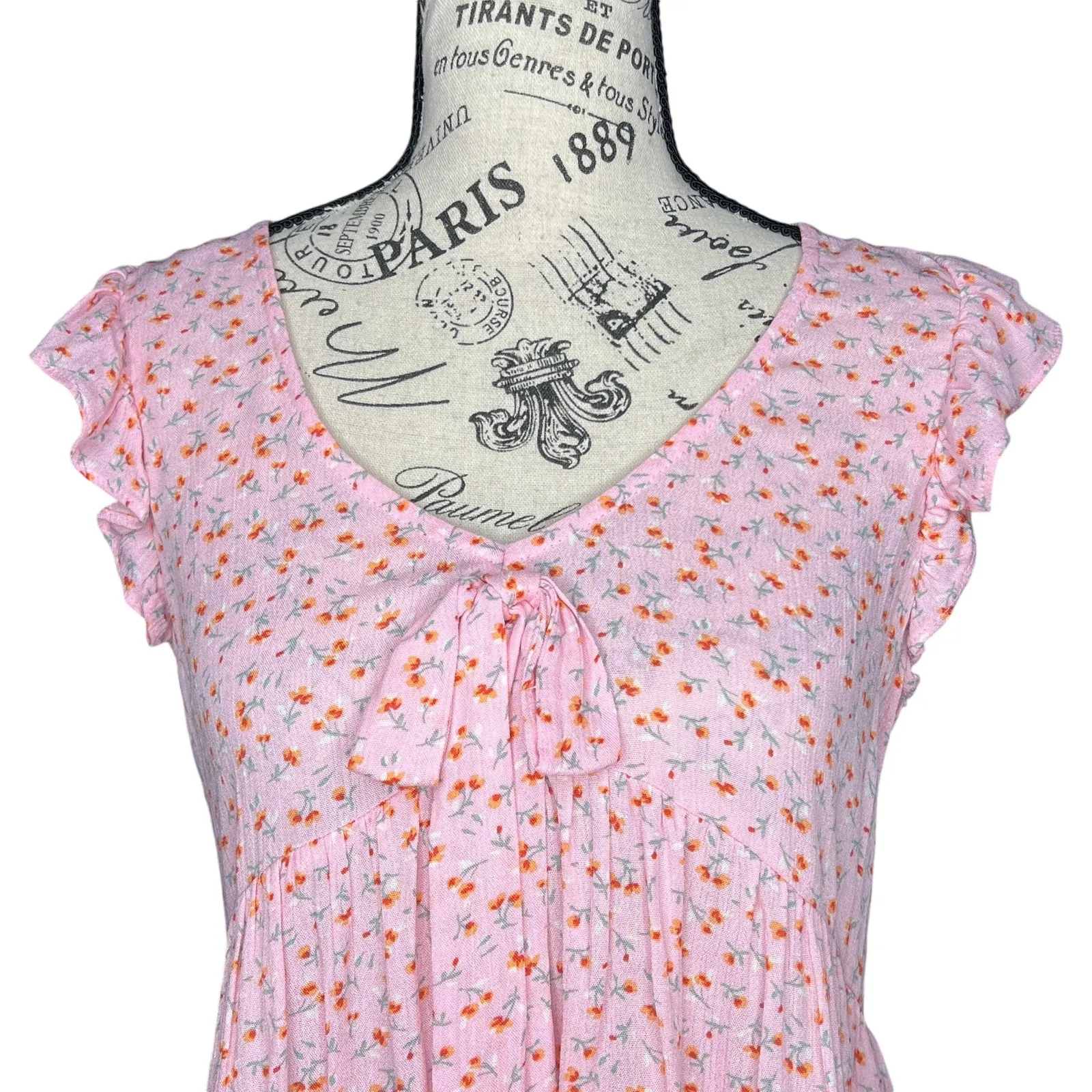 Kingston Grey (XS Juniors) Pretty Pastel Floral Ruffle Sleeve V Neck Peplum Top Pink - Image 5