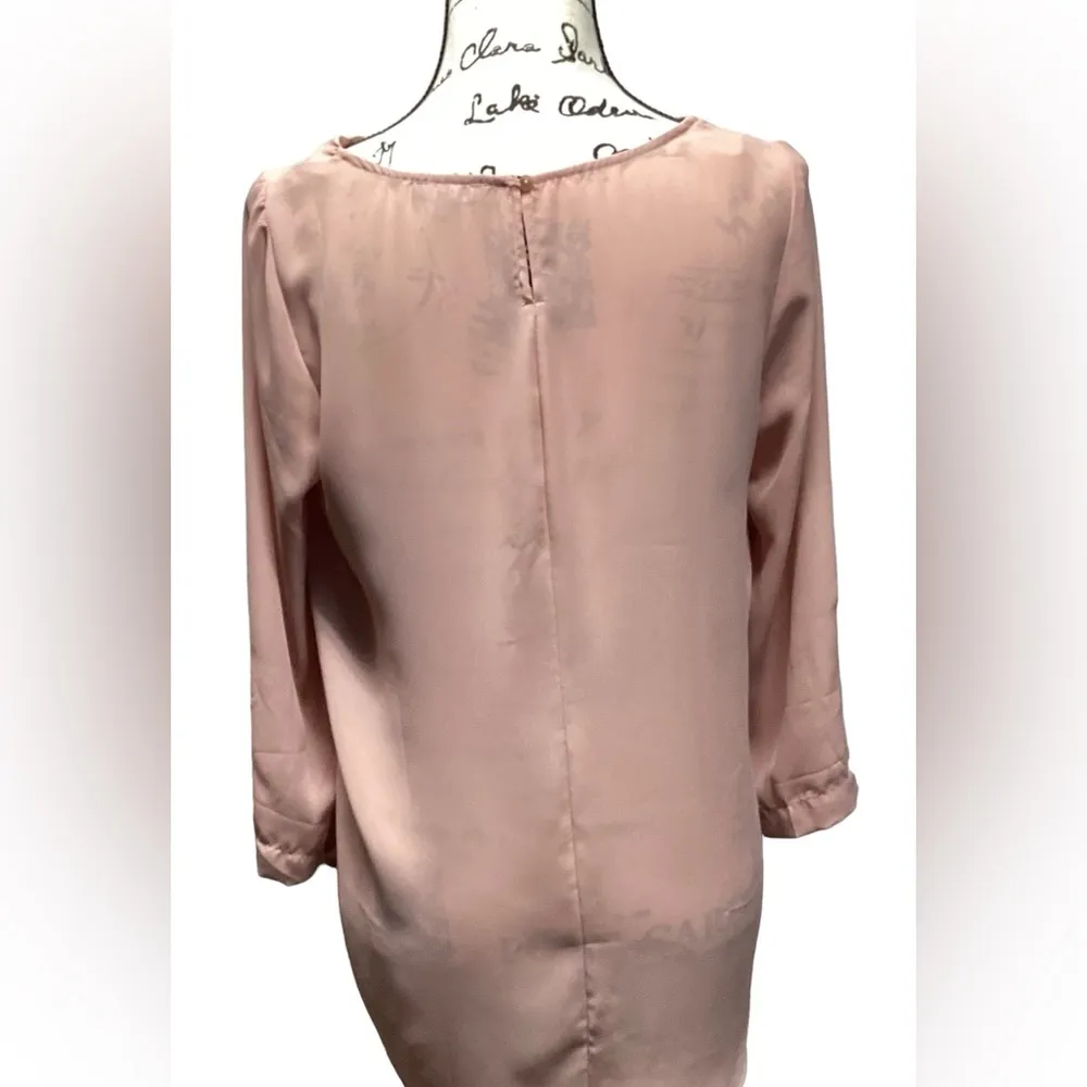 Be cool . Sheer blush pink blouse. Size Large - Image 4