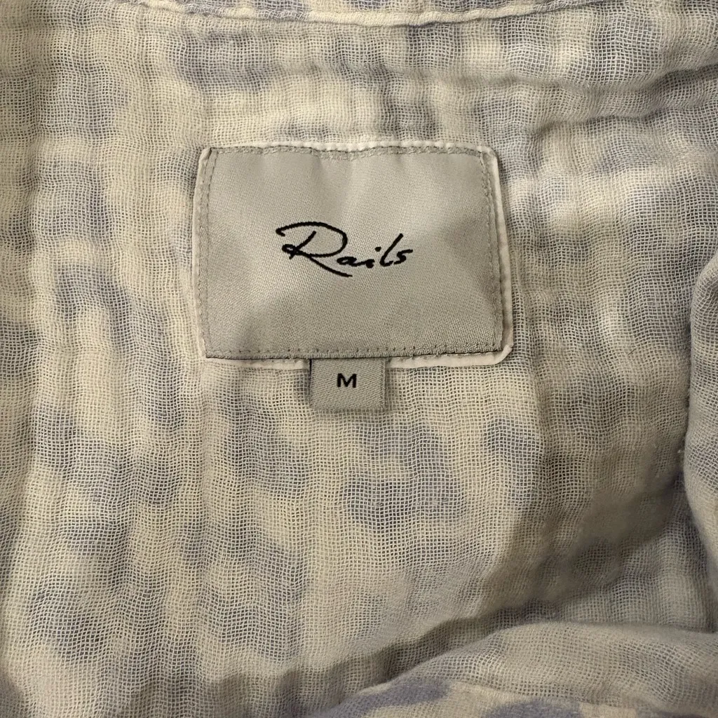 Rails cotton button down leopard animal print women’s shirt top M white blue - Image 6