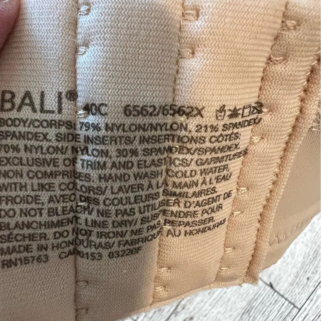 Bali Strapless One Smooth U Side & Back Smoothing Shaping Underwire Bra 40C - Image 5