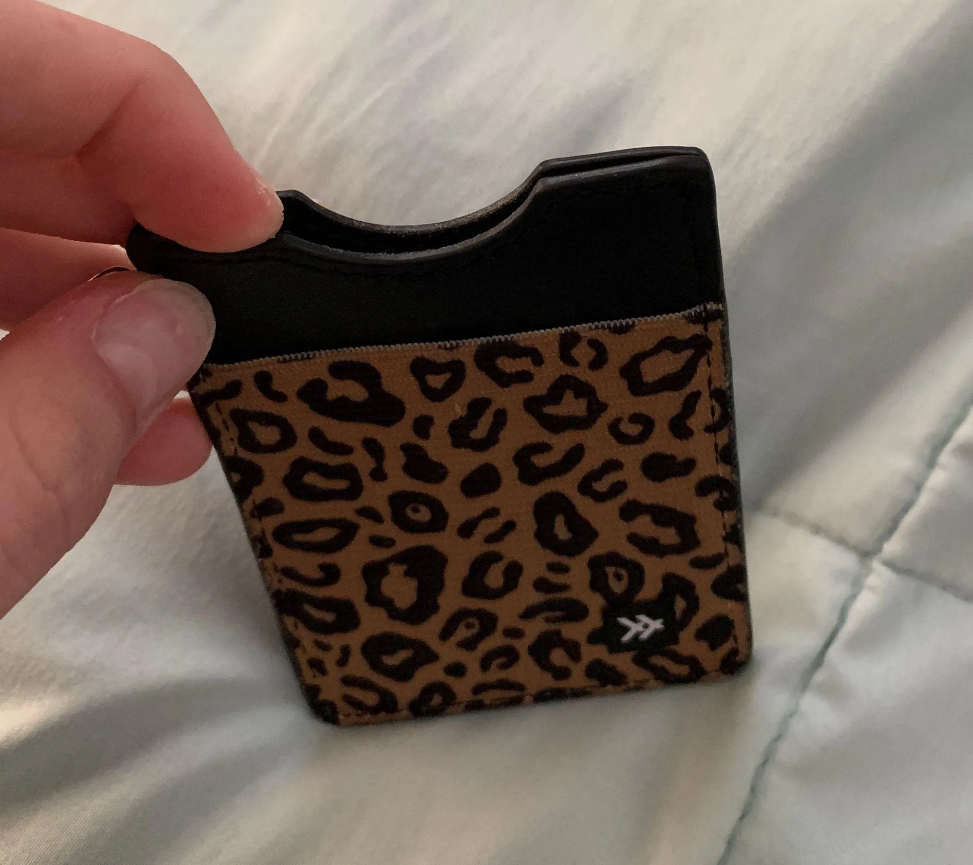 Thread Wallet Cheetah Print Verticle - Image 4