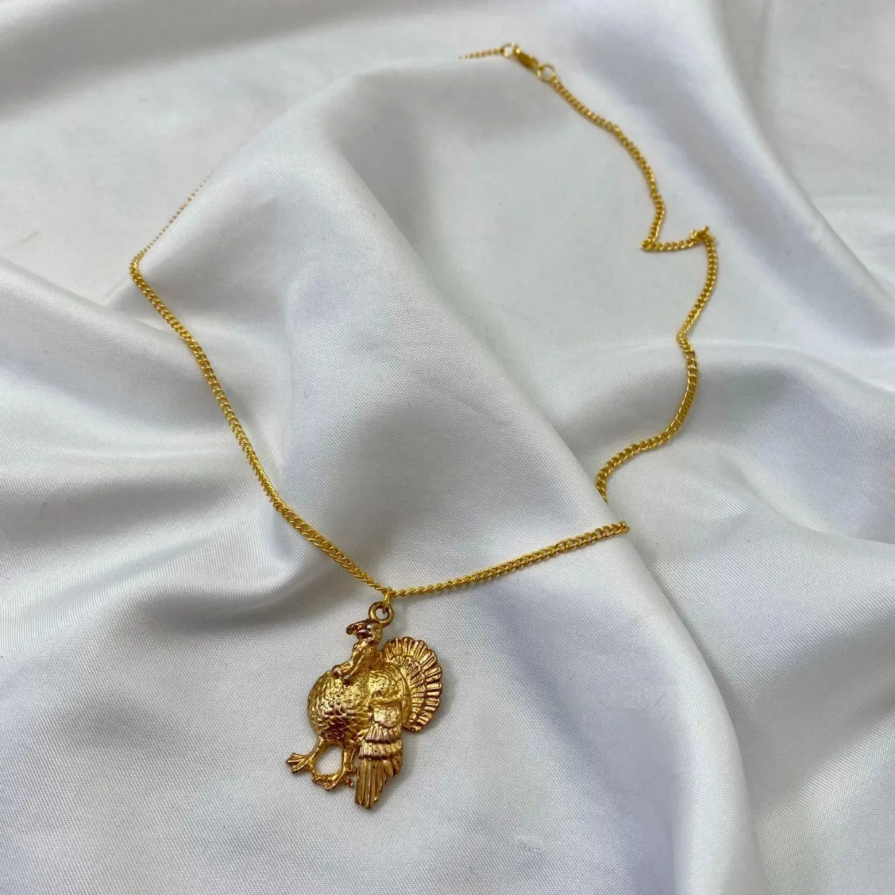 Vintage 90s Dainty Gold Toned Turkey Pendant Necklace 20" - Image 5