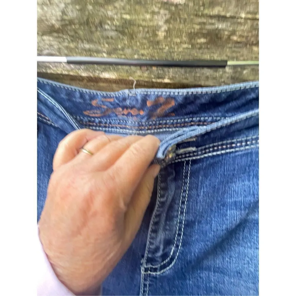 Seven7 Luxe size 24 cropped jeans. - Image 4