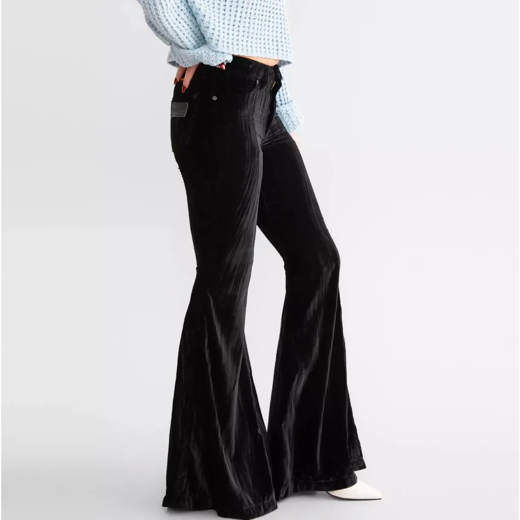 Wrangler Retro High Rise Velvet Trumpet Flare Pant - Image 13