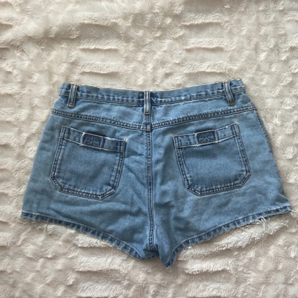 Vintage Calvin Klein jean shorts - Image 3