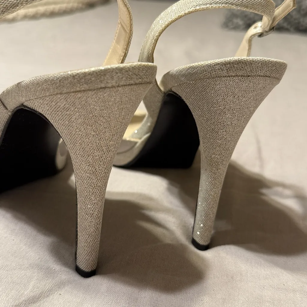 Caparros  formal heels Size 10B B33 - Image 7