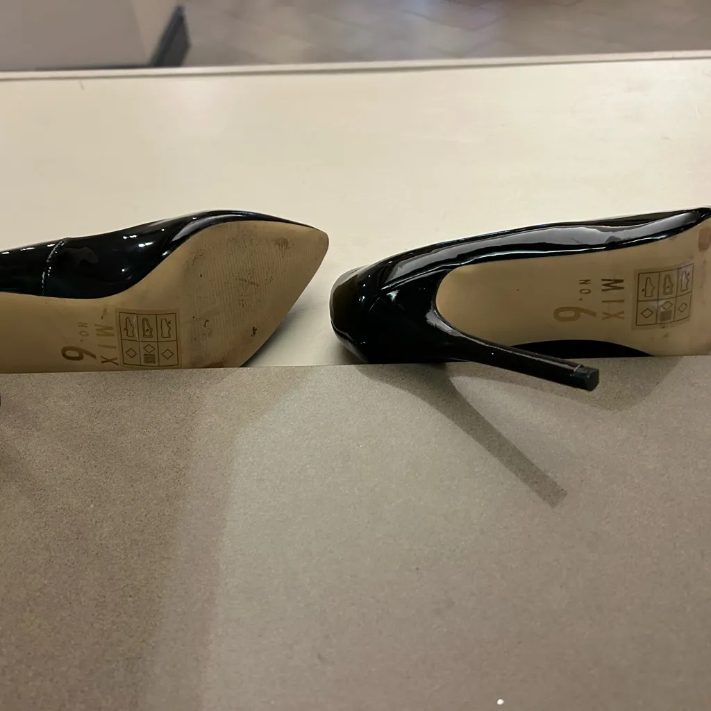 Mix No. 6 Shiny Black Heels-clean! Great shape - Image 6